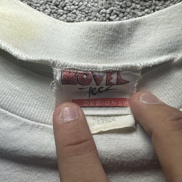 Vintage 1995 Looney Tunes Tweety Bird Sunflower Shirt Size XL - Picture 7 of 12